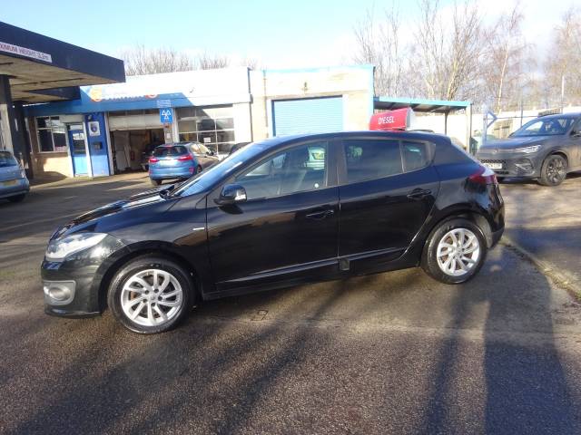 2015 Renault Megane 1.5 dCi Limited Nav 5dr ** LOW RATE FINANCE AVAILABLE ** FULL SERVICE HISTORY + CAMBELT CHANGED **