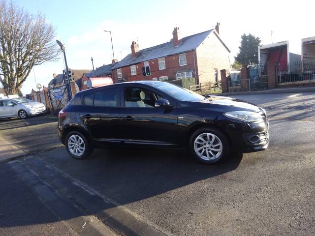 Renault Megane 1.5 dCi Limited Nav 5dr ** LOW RATE FINANCE AVAILABLE ** FULL SERVICE HISTORY + CAMBELT CHANGED ** Hatchback Diesel Metallic Black